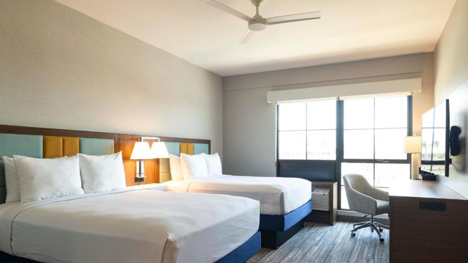 Hampton Inn & Suites Maui North Shore Kahului Bagian luar foto